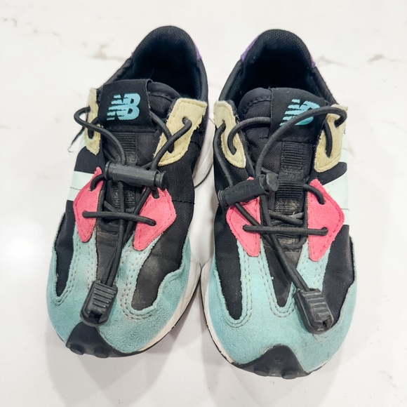 New Balance Kids 327 Sneaker Size 11 - Picture 1 of 3
